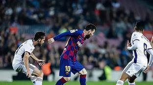 待與懷疑並 待與懷疑並